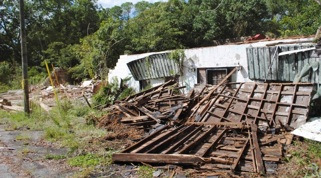 Demolition of Old Laundry Mat 2 640x356