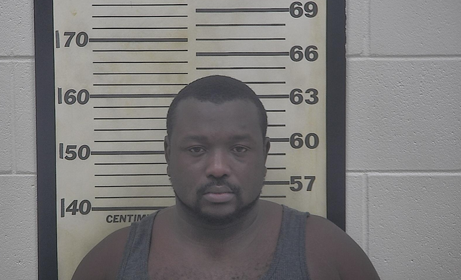 DPD officers respond to apartment complex, arrest Douglas man on aggravated stalking and other charges